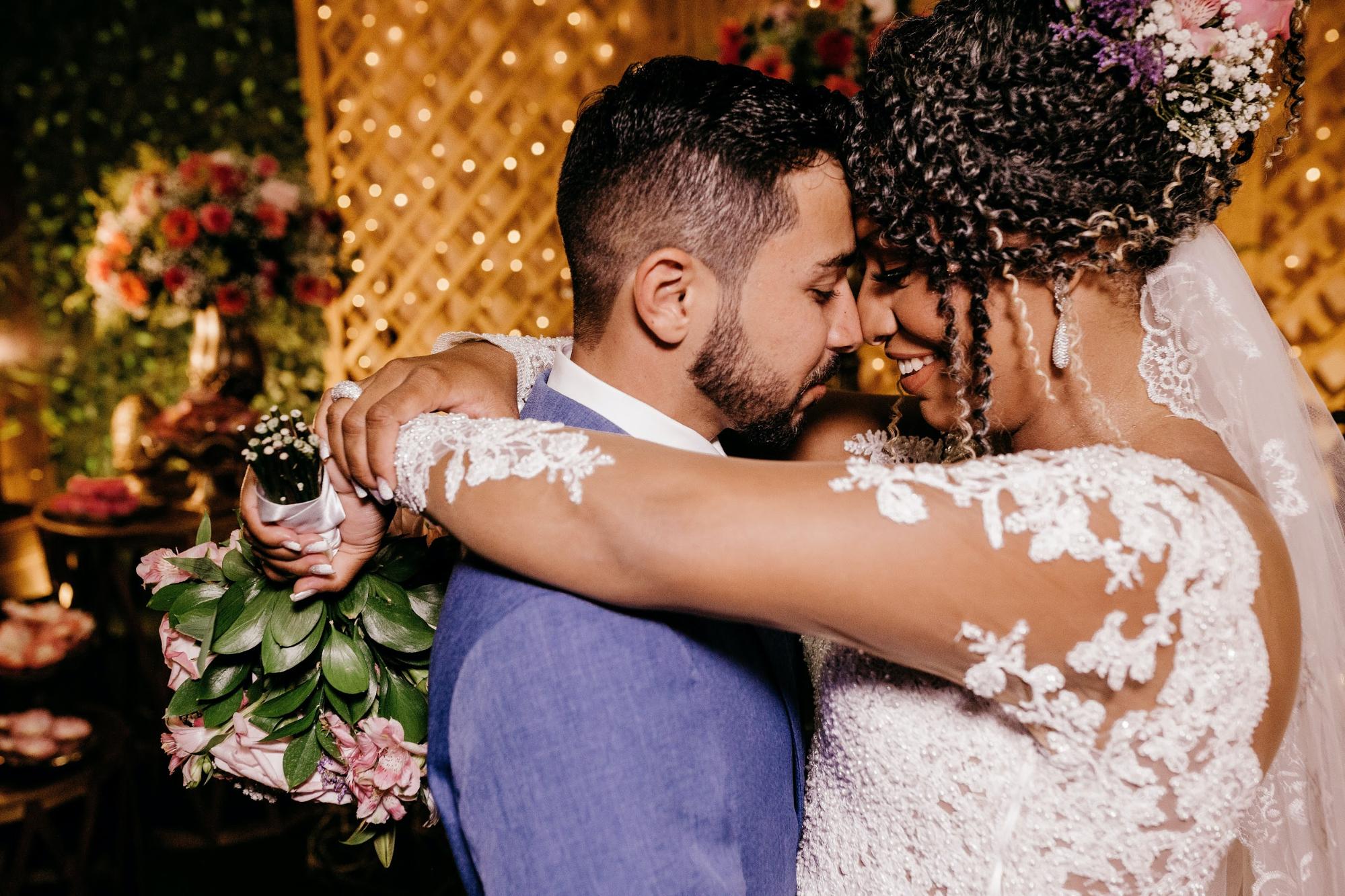 4 Reasons to Go Engagement Ring Shopping Together