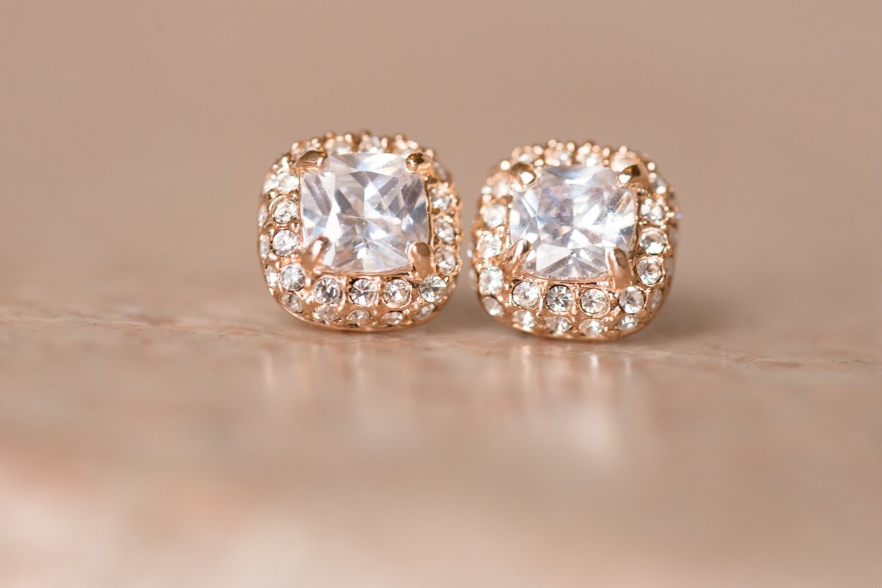 Pair of rose gold earrings Pair of rose gold earrings